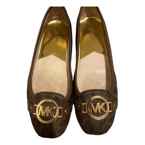 Michael Kors size 10M Brown Loafers/Flats Ballet Shoes, gold accents, leather